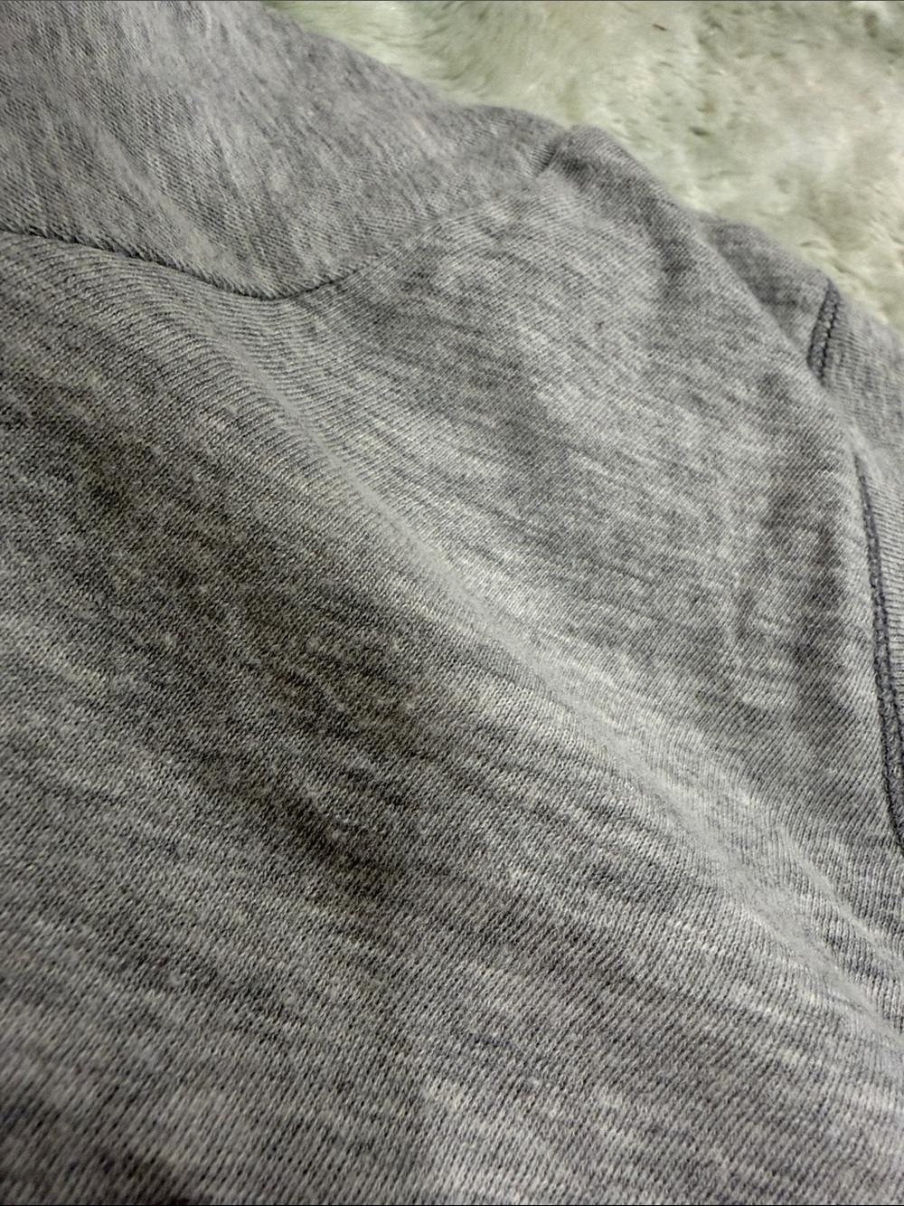 XS Abercrombie & Fitch Heather Gray Short Sleeve SEQUIN/BEADED logo Vneck summer - Picture 10 of 11